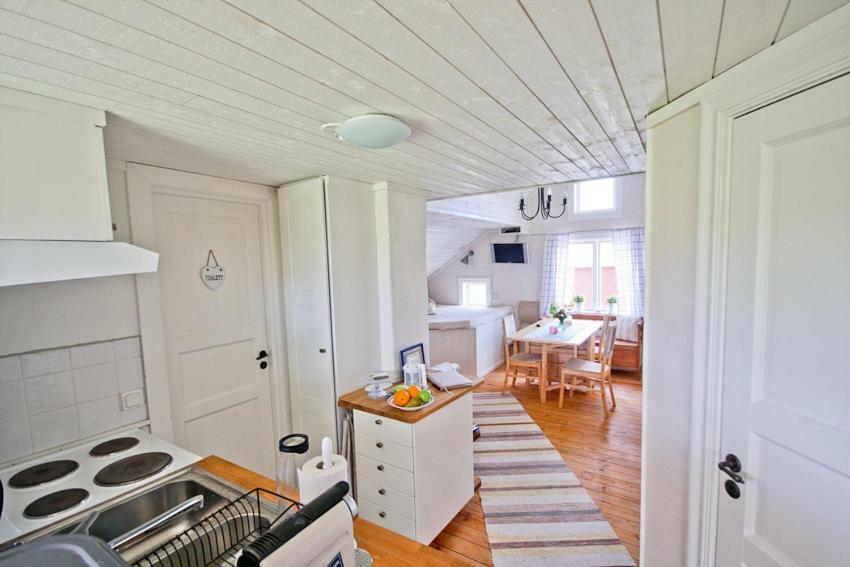 Broby Bed & Breakfast Nyköping Exterior foto